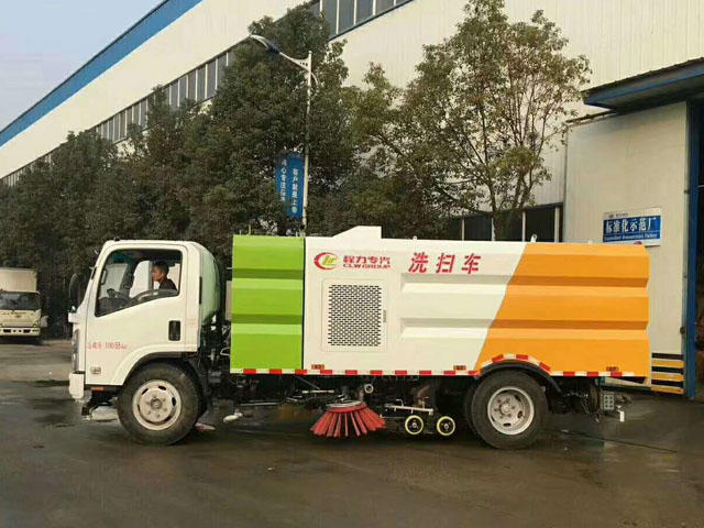 慶鈴五十鈴國(guó)六洗掃車(chē)圖片3